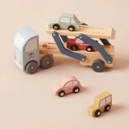 Camion transporteur en bois