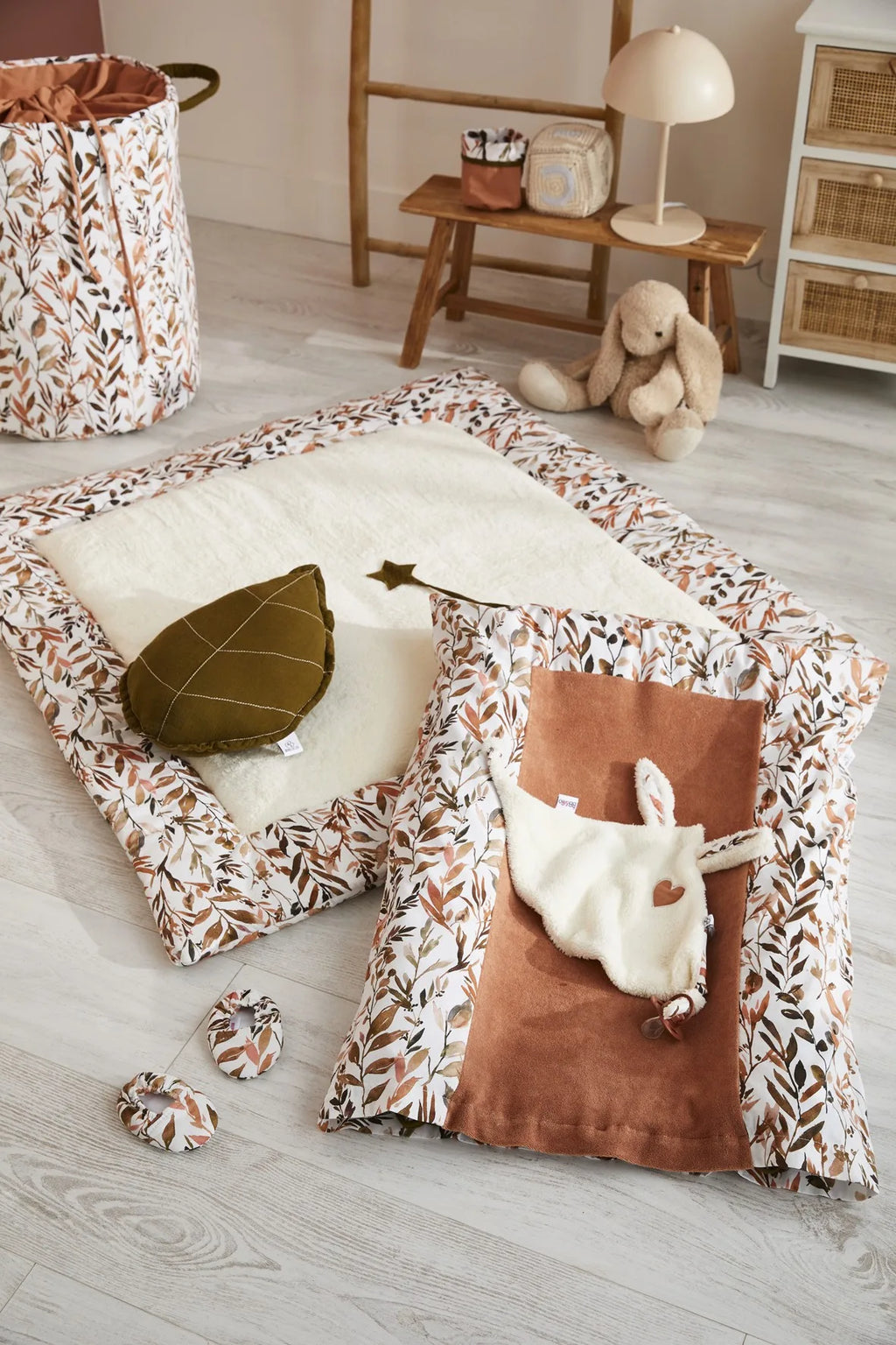 Doudou lapin petit cœur microfibre ivoire / imp. feuillages