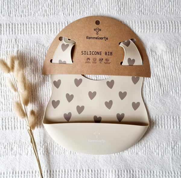 Bavoir en silicone avec forme cœurs - Beige
