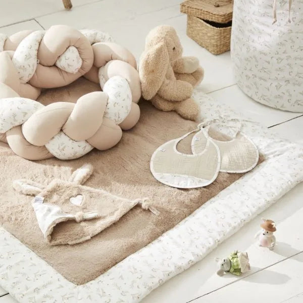 Doudou lapin petit cœur – fausse fourrure beige / coton imprimé